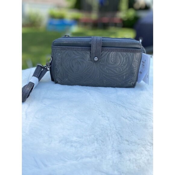 THE SAK Iris Large Smartphone Crossbody 7.75" x 0.8" x 4.5" Women Bag - Picture 1 of 5